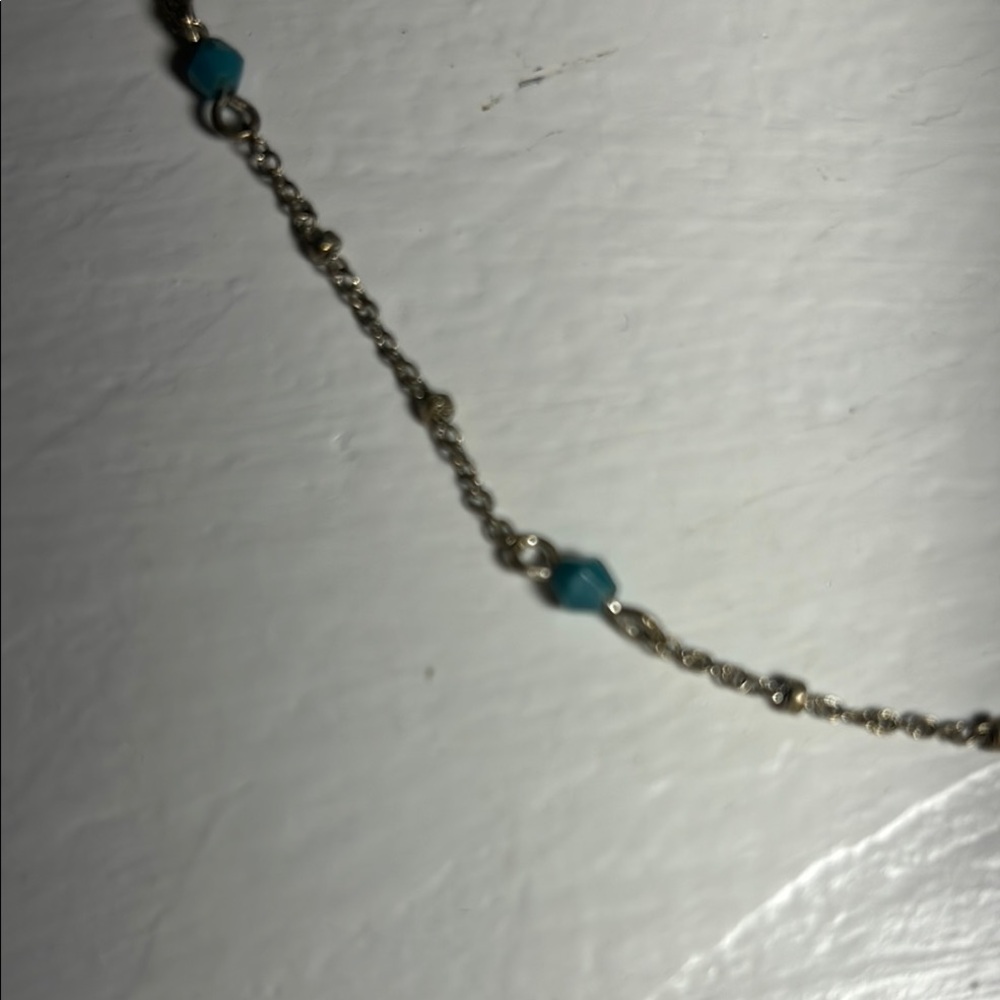 Avon Silver and Blue Necklace with Elegant Design - Picture 3 of 4